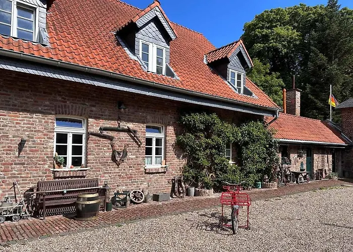Nuessenberger Hof Apartments